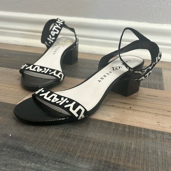 Katy Perry The IZZY Elastic Patent Heeled Sandals Black size 7M/37 Black White - Picture 1 of 11